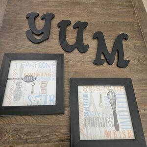 Black 'YUM' Wall Decor Set